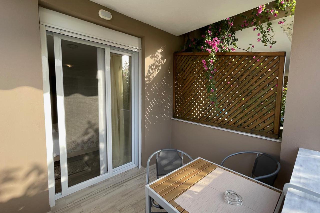 Royals Apartments Nikiti  Exterior foto