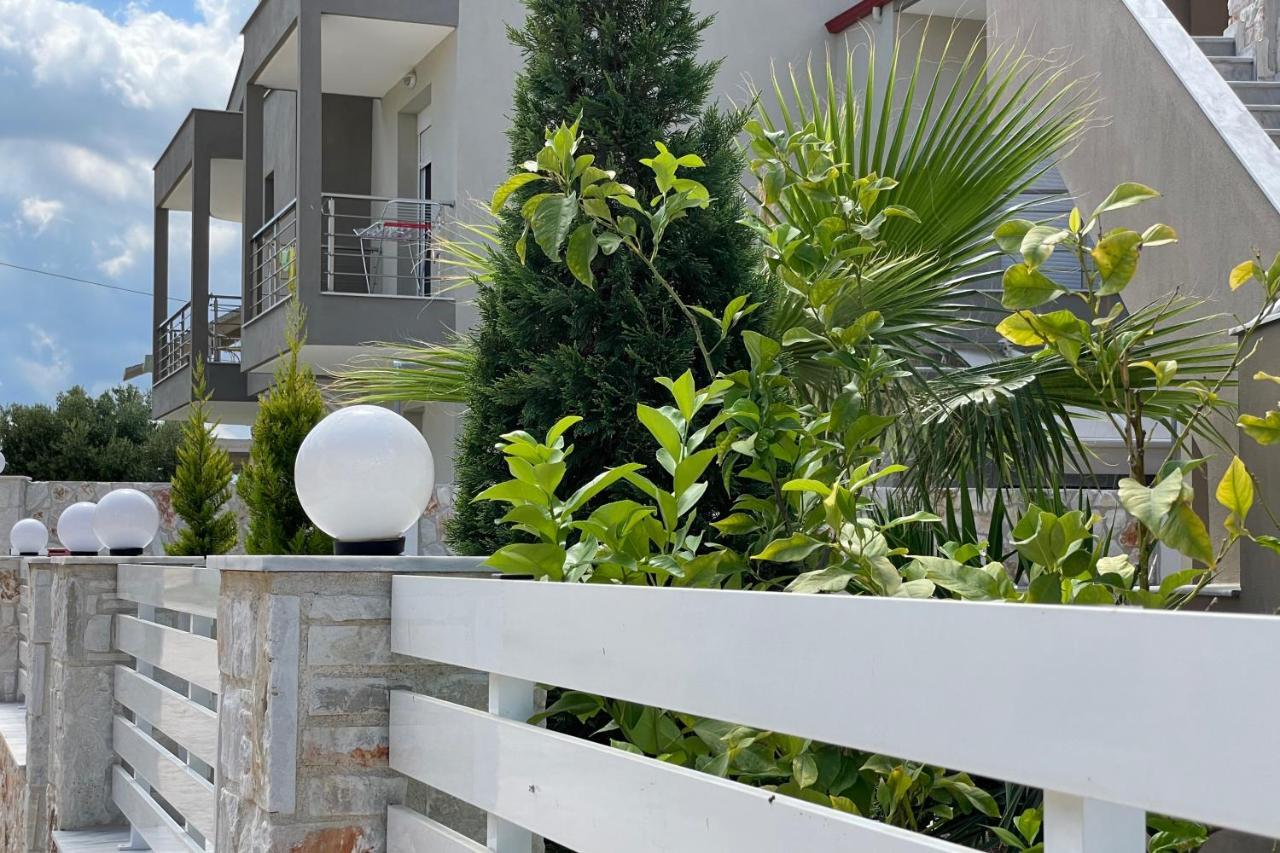 Royals Apartments Nikiti  Exterior foto